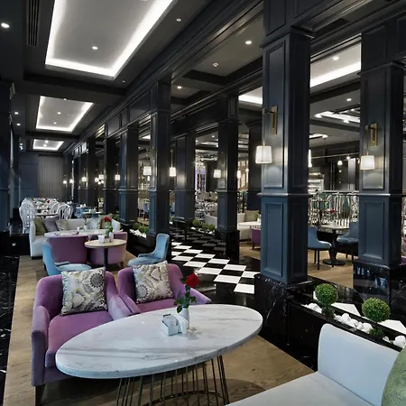 Hotel Trendy Lara